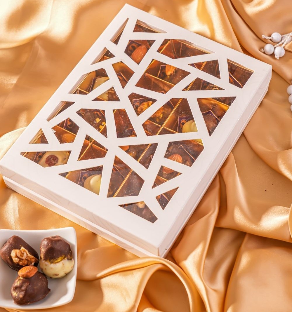 Assorted Chocolate Dates Ramadan Window Box of 12 - Image 4