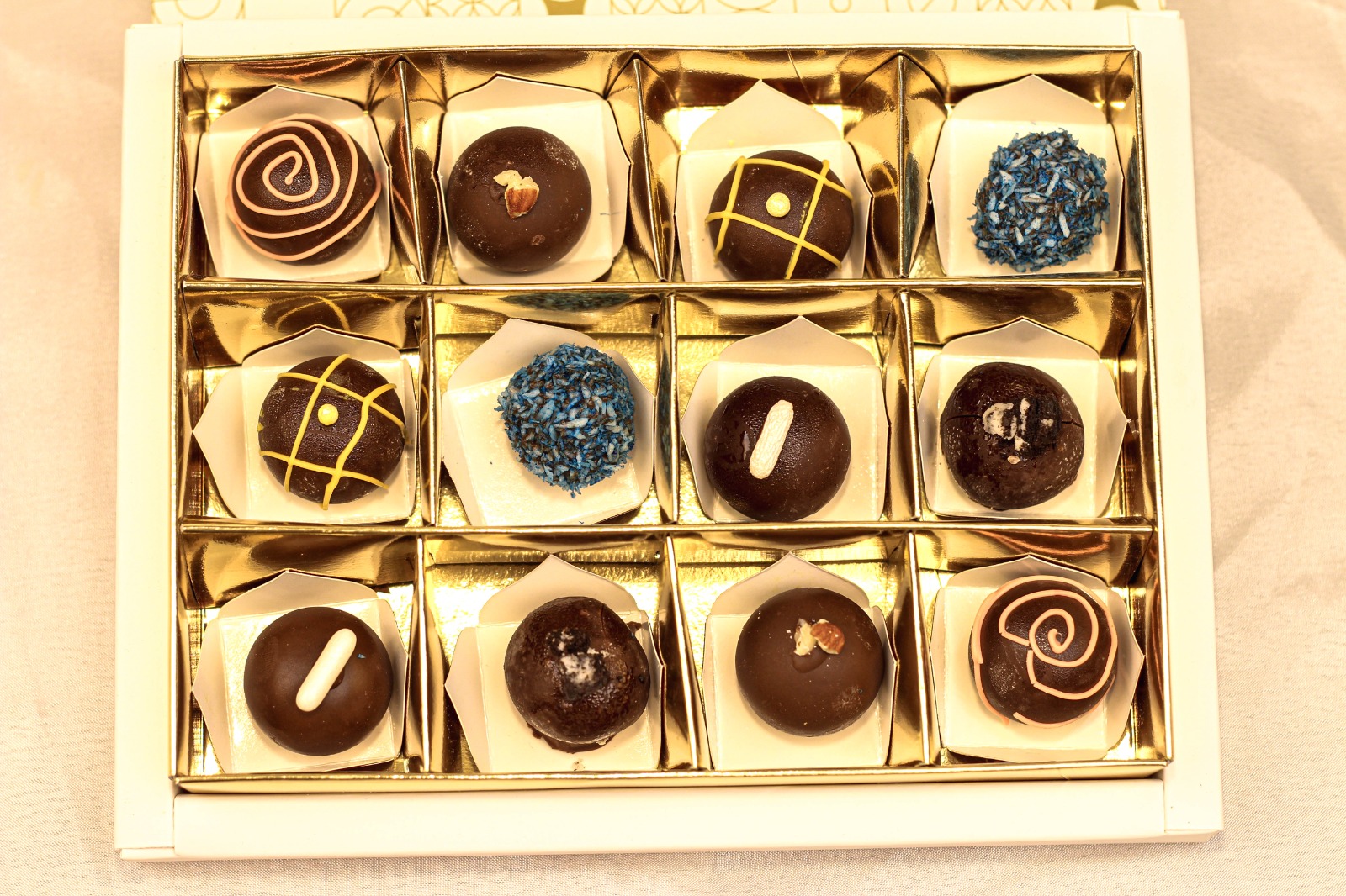 Baby Announcement Truffle Box Of 8 - handcrafted baby announcement by Jove, Islamabad & Rawalpindi delivery